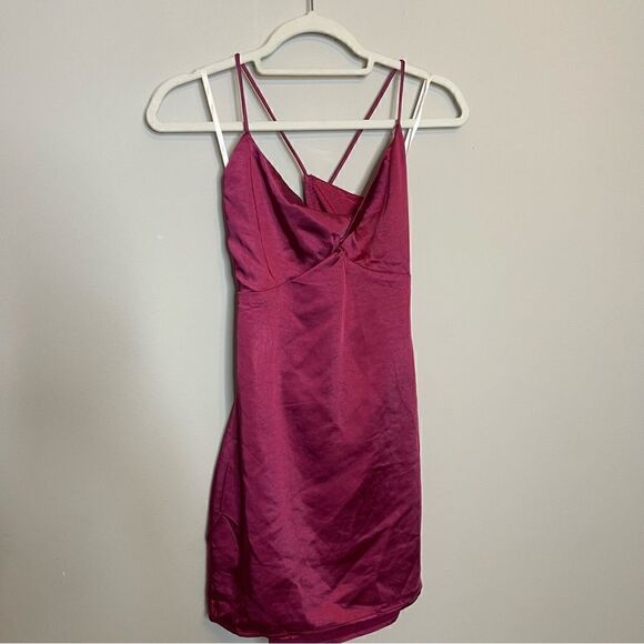 Superdown julieta mini dress in Maroon size Medium flawed NWT - Picture 2 of 10